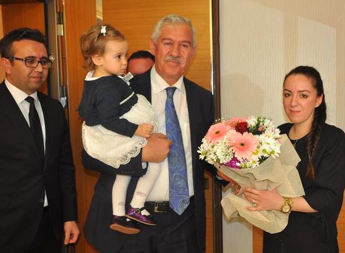 İl Milli Eğitim Müdürü Osman Elmalı Şehit Yiğitcan Ciğa\'nın Ailesini Ziyaret Etti