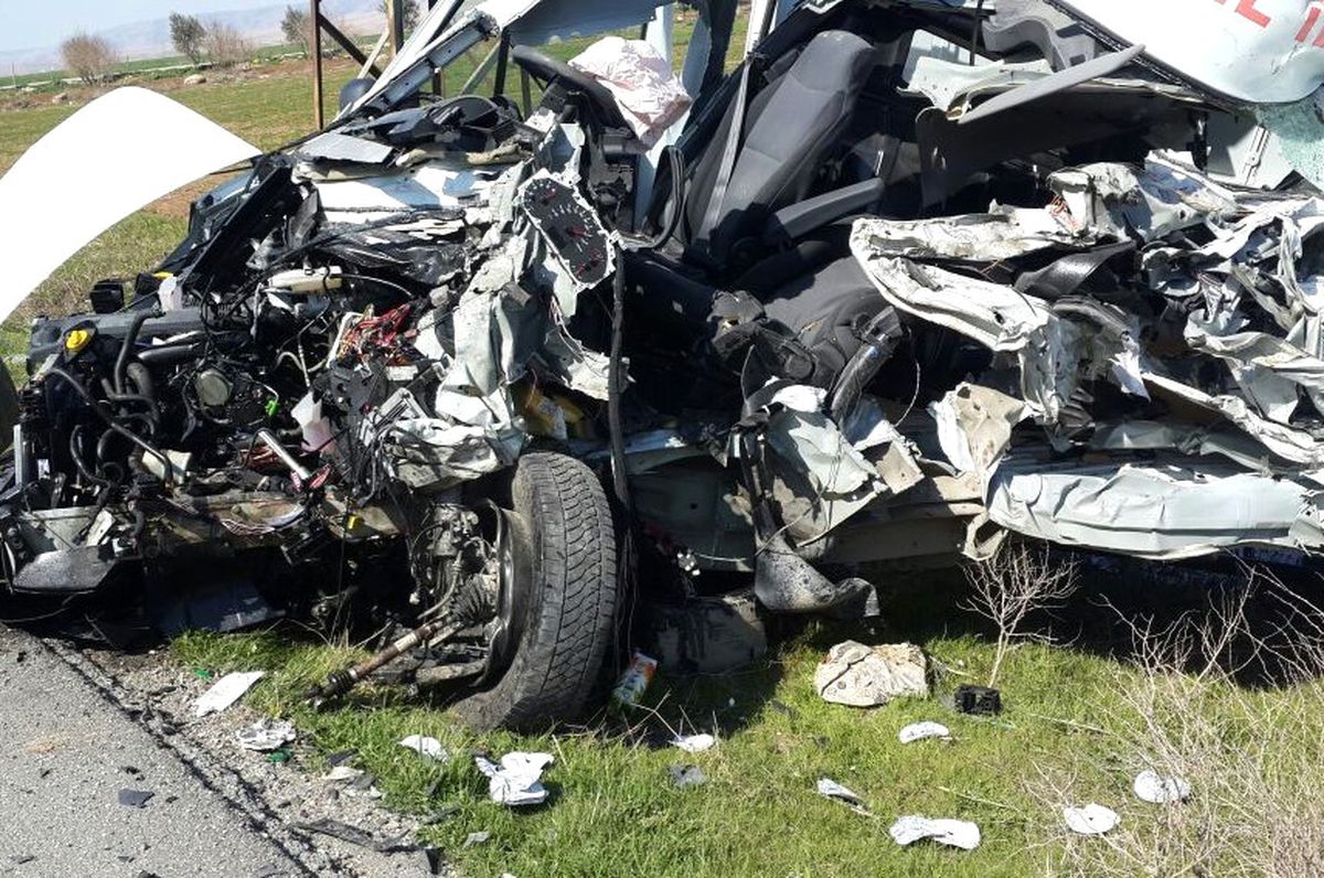 İpekyolu\'nda Trafik Kazası: 1 Ölü, 10 Yaralı