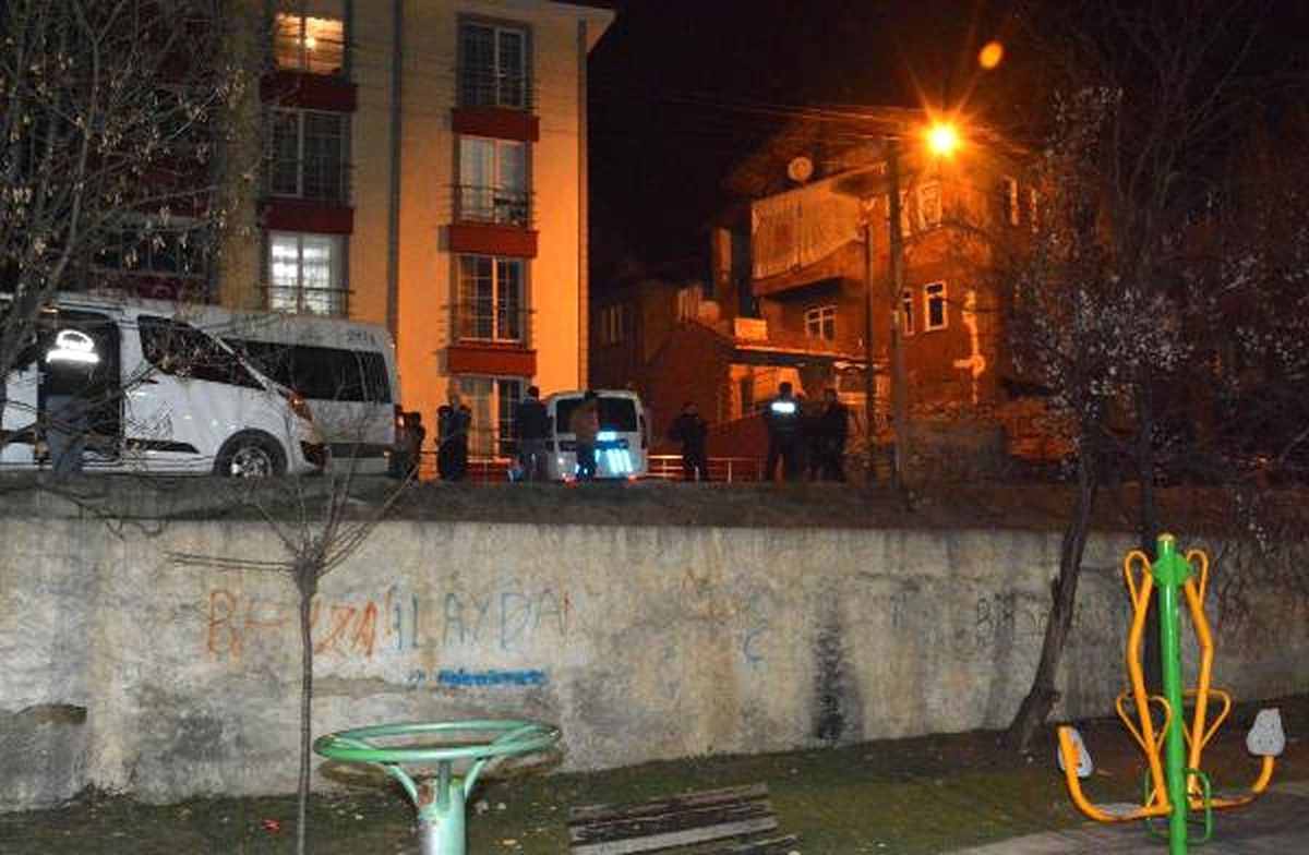 Karabük\'te Gürültü Kavgası: 2 Yaralı