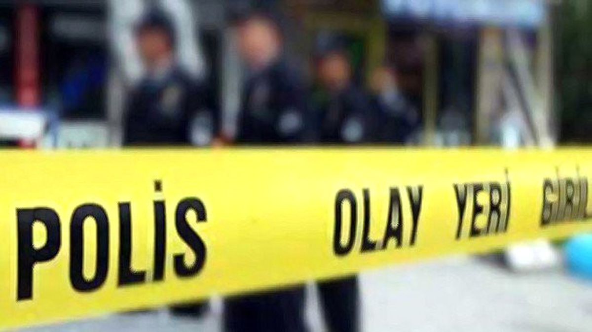 Kıskançlık Yüzünden 3 Ay Önce Evlendiği Eşini Öldürdü
