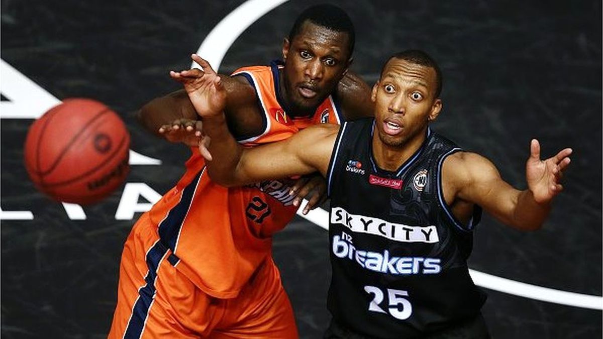 Maç Sırasında Basketbolcunun \'Gözü Çıktı\'