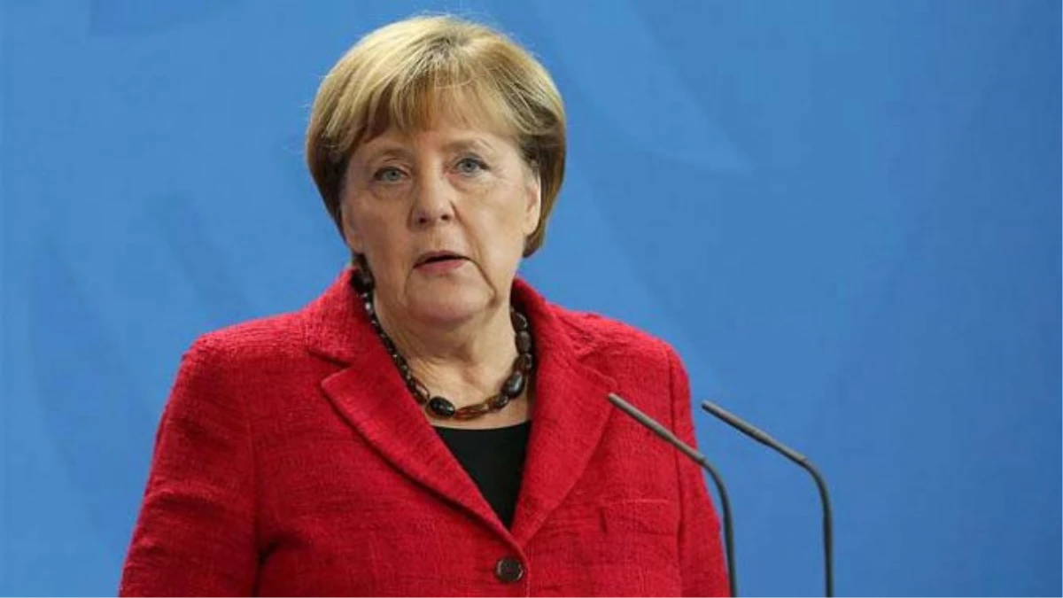 Merkel: Türk Politikacılar Almanya\'da Konuşabilir