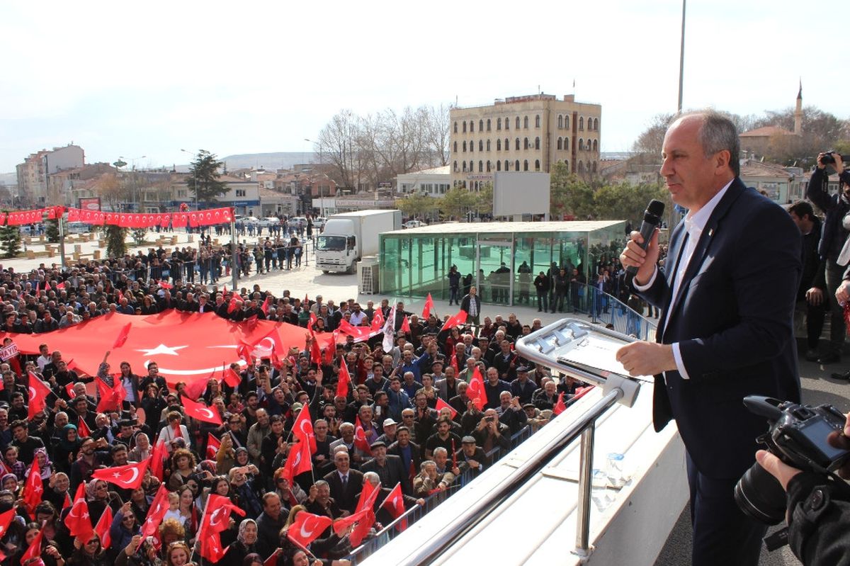 Ne Hayır Diyen Ne Evet Diyen Teröristtir"
