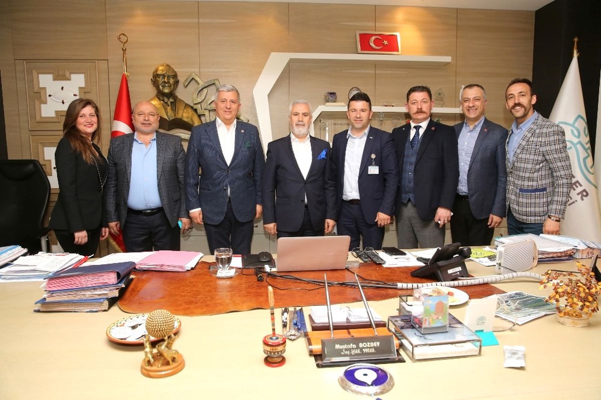 Nilüfer Halk Dansları Topluluğu\'na Övgü