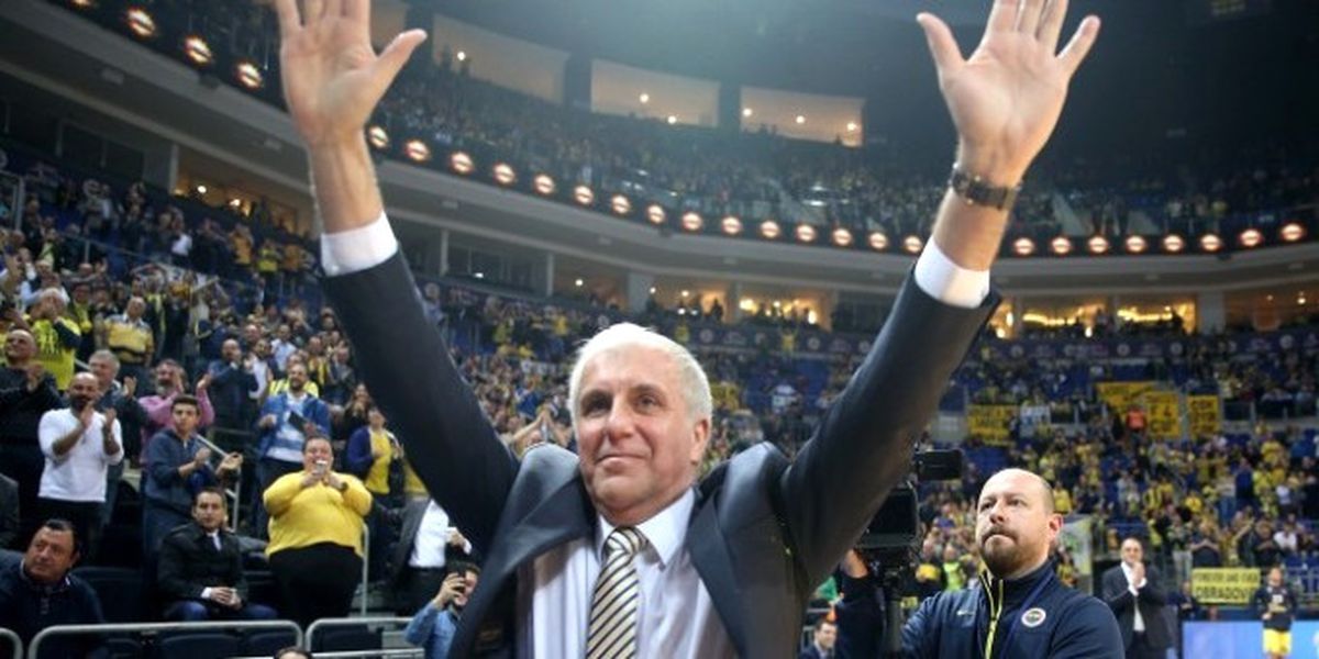 Obradovic\'e Sürpriz Kutlama