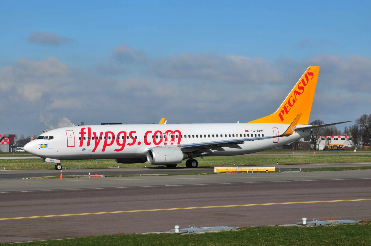 Pegasus Air Berlin\'in Elindeki İzair Hisselerini Satın Alıyor
