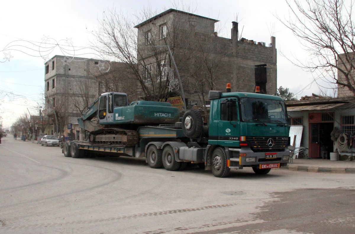 Sınırda Askeri Hareketlilik Sürüyor