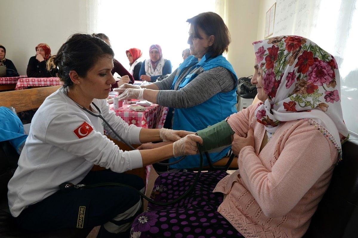 Tepebaşı Belediyesinden Kozkayı ve Sulukaraağaç\'ta Sağlık Taraması