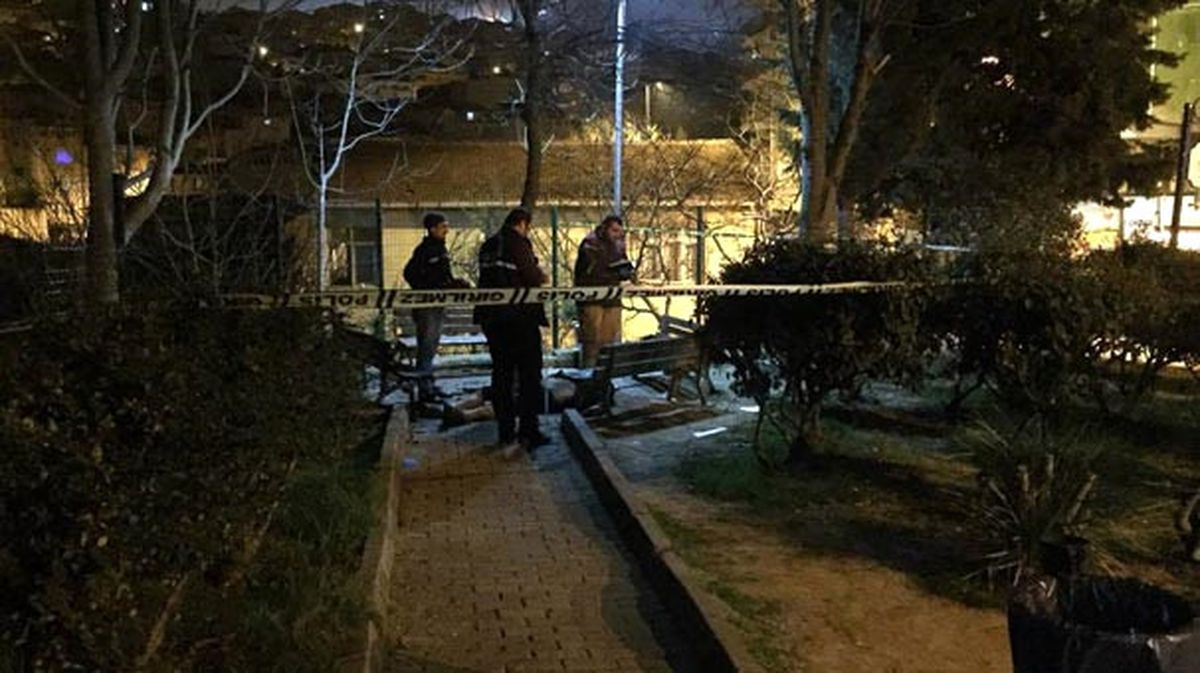 Üsküdar\'da Bir Parkta Ceset Bulundu