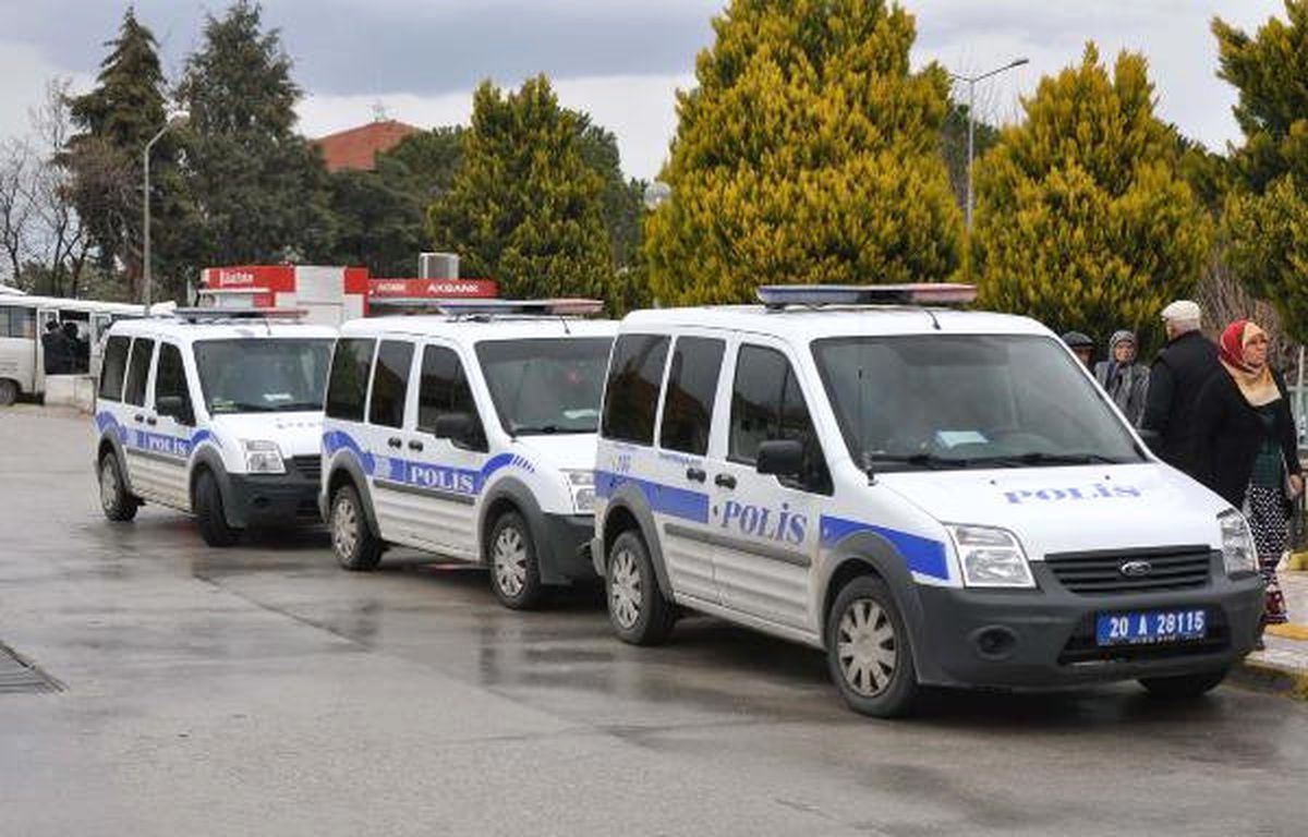 Yoğun Bakımda Oksijen Tüpü Patladı: 1\'i Doktor 3 Yaralı
