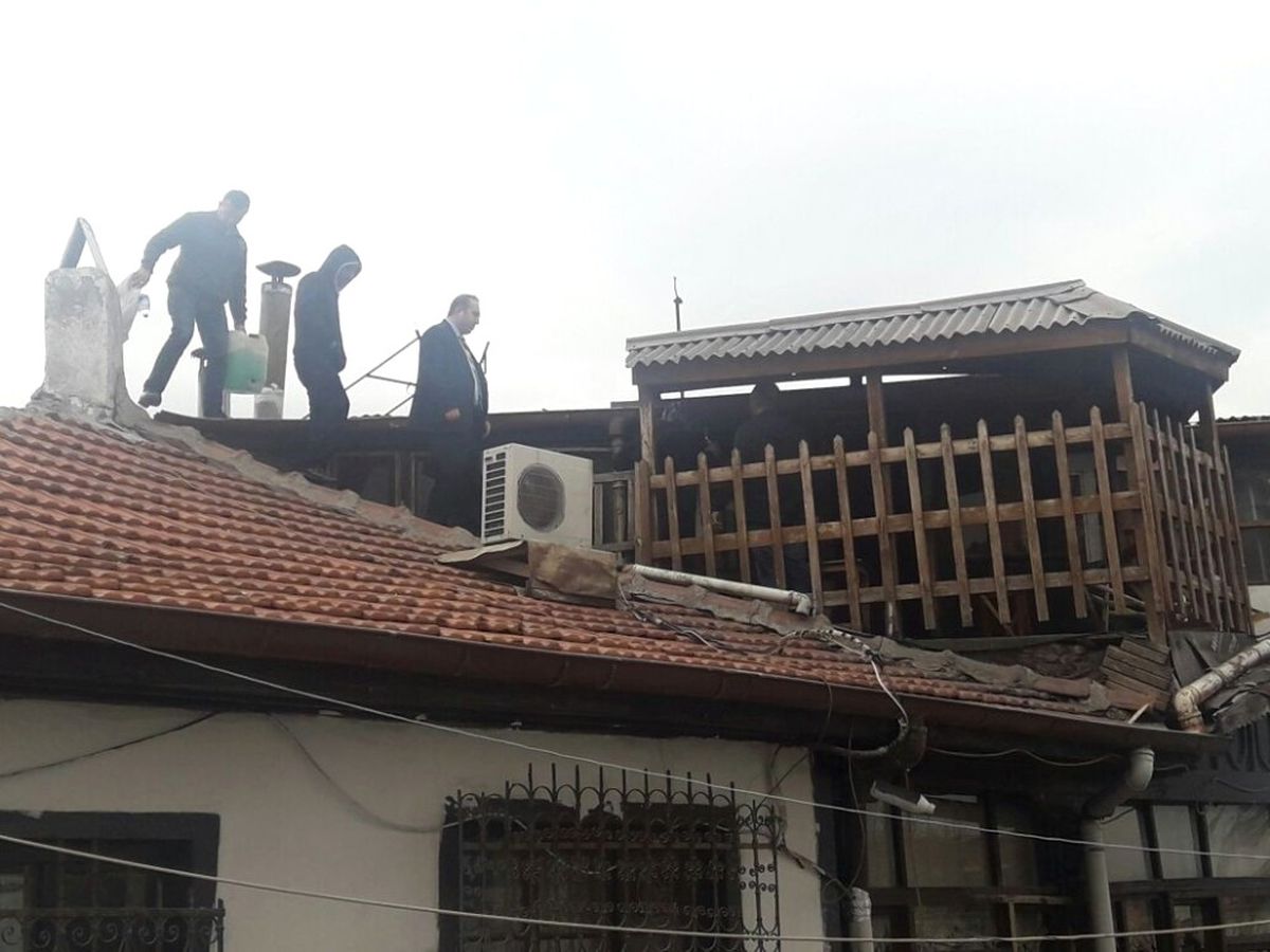 Zenger Konağı\'nın Kamulaştırılma Kararına Tepki Gösteren Zeki Zenger, Kendini Yakmak İstedi
