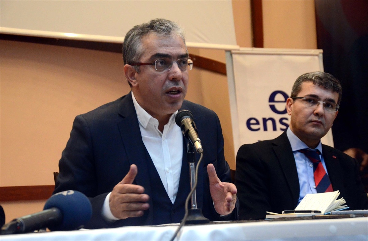 Zonguldak\'ta "Anayasa Değişikliği Bilgilendirme Toplantısı"