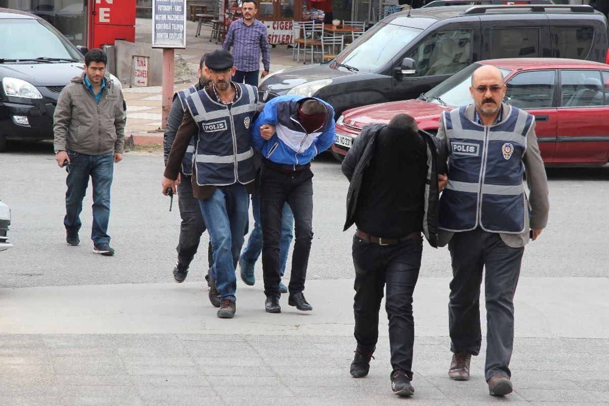 25 Saniyede Iş Yerini Soydular
