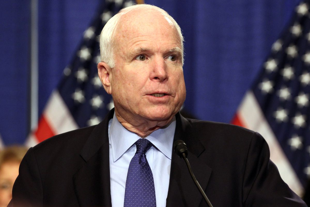 ABD\'li Senatör Mccain\'den Komutn\'a Suriyeli Kürtler Sorusu