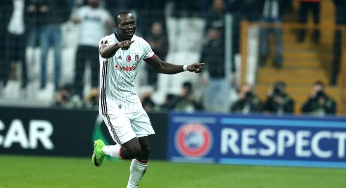 Aboubakar UEFA\'nın En İyi 11\'ine Seçildi