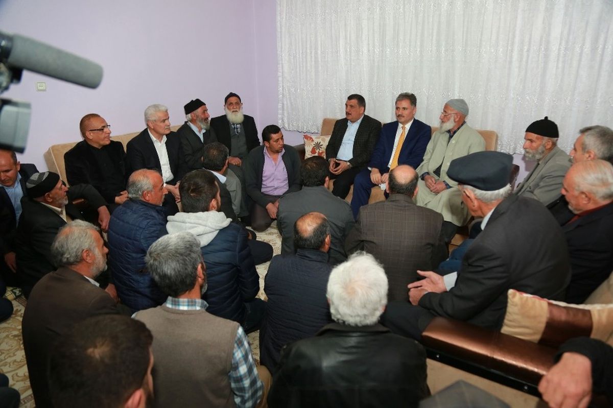 AK Parti\'de Referandum Çalışmaları Devam Ediyor