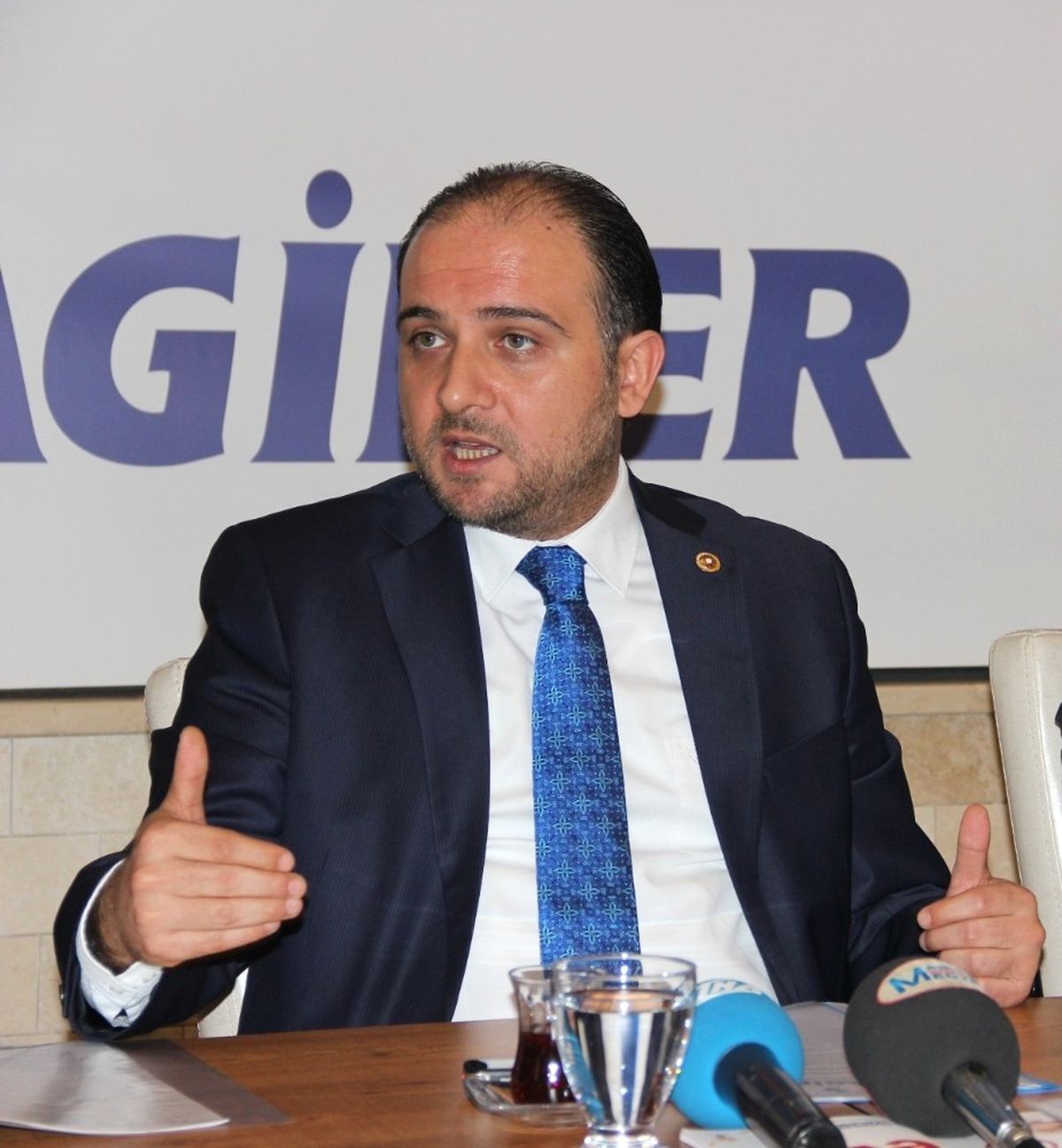 AK Parti'li Baybatur: 'Türkiye Yeni Sistemle Örnek Olacak'