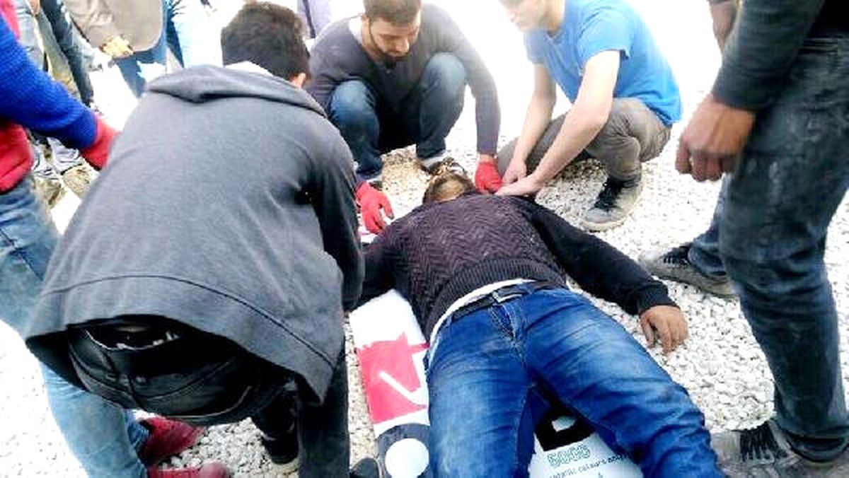 Akçakale\'de İnşaat İskelesinden Düşen Suriyeli Yaralandı