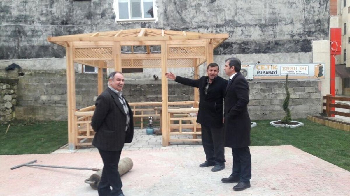 Akçakoca\'da Peyzaj Çalışmaları Sürüyor