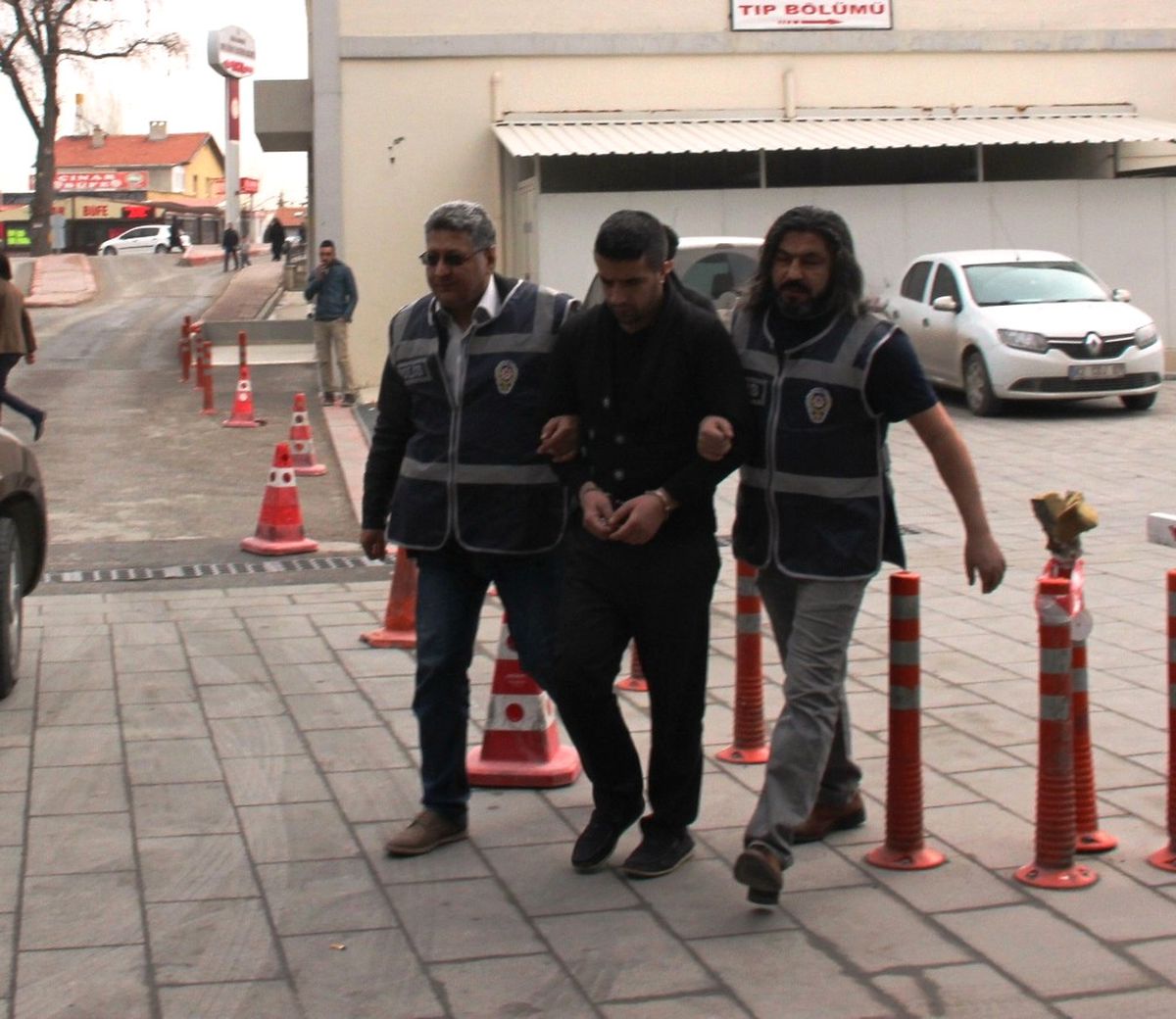 Atm\'den Para Çekerken Bıçaklanıp Gasp Edildi
