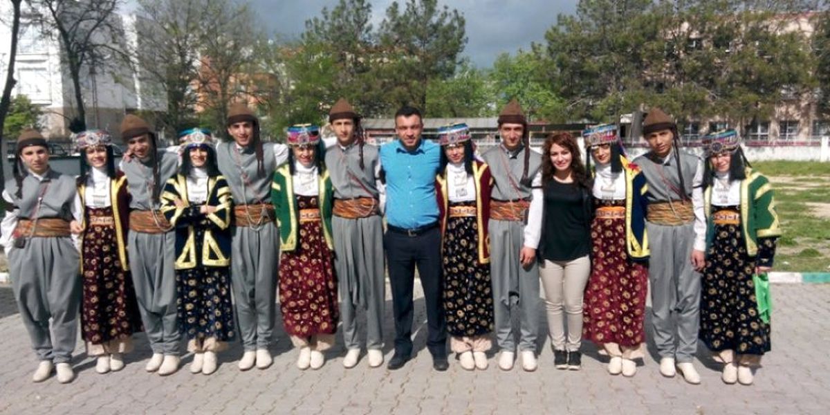 Başarılı Folklorculardan Demir\'e Ziyaret
