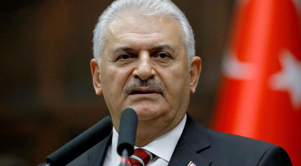 Başbakan Yıldırım Kıbrıs Dönüşü Uçakta Telefonla Kız İstedi