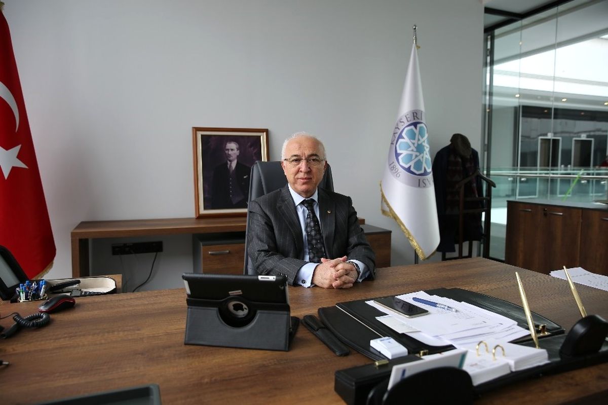 Başkan Hiçyılmaz\'dan İstiklal Marşı\'nın Kabulünün 96. Yıldönümü Mesajı