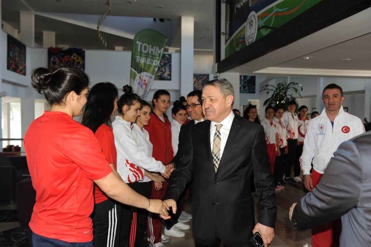 Bayan Boksörler Olimpiyat İçin Trabzon\'da Yumruk Sallayacak