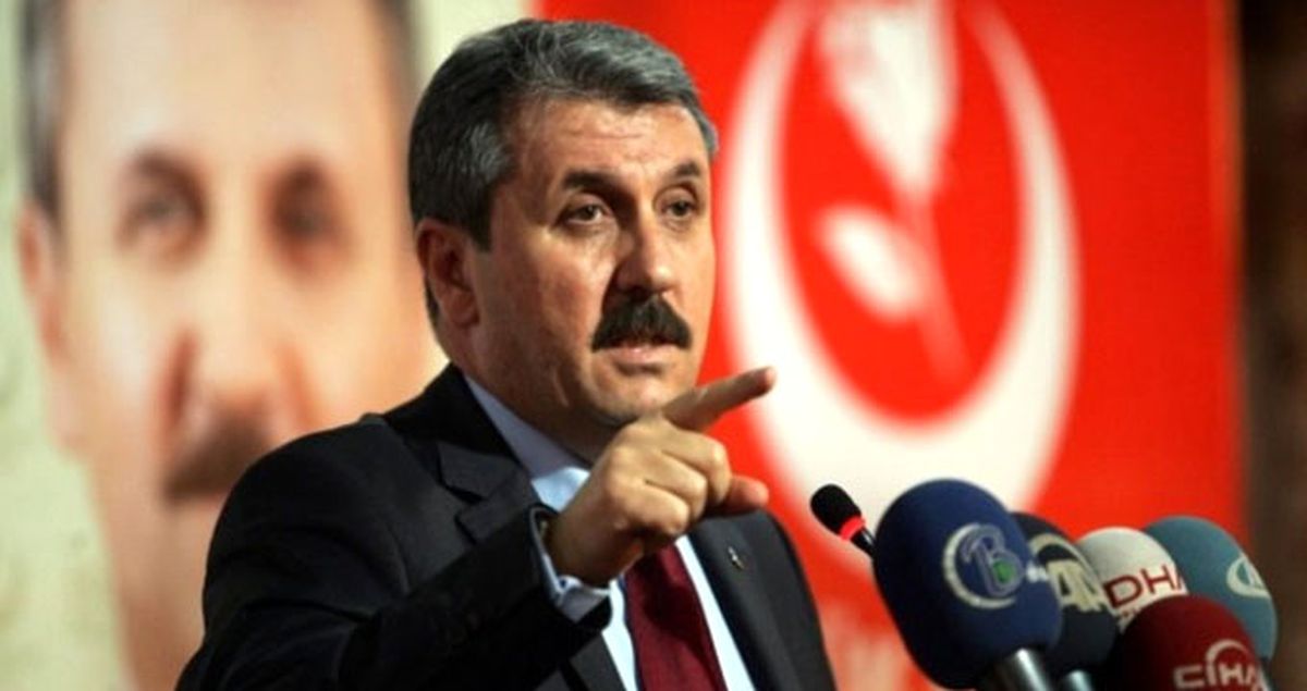 BBP Genel Başkanı Mustafa Destici, Referandumda \'Evet\' Oyu Vereceklerini Açıkladı.