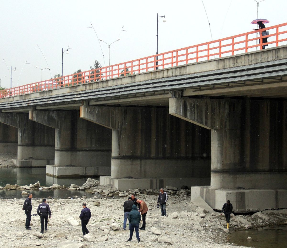 Bulunan El Bombasını Sosyal Medyadan Canlı Yayınladı