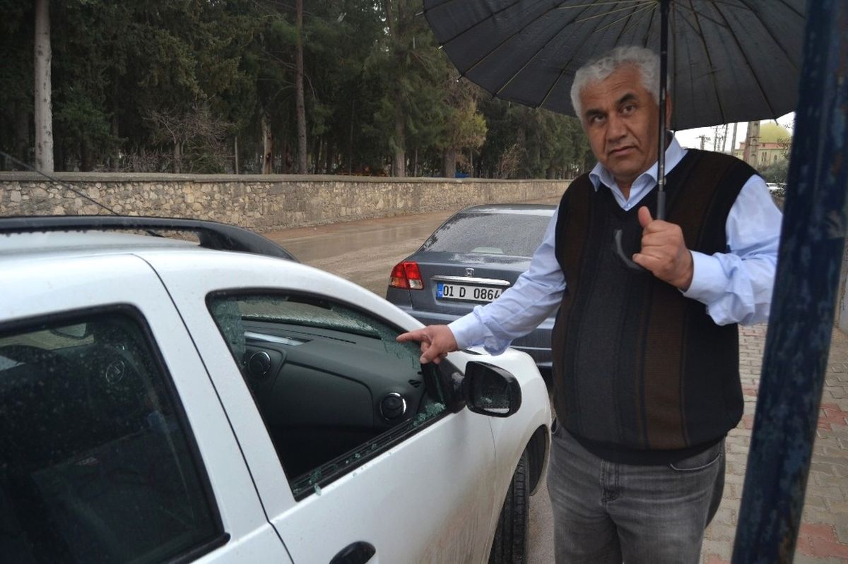 Camını Kırıp Otomobili Soydular