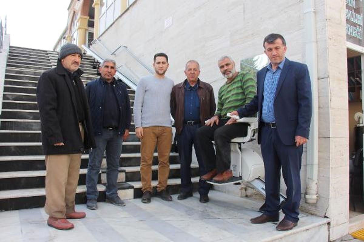 Camiye Engelliler İçin Asansör