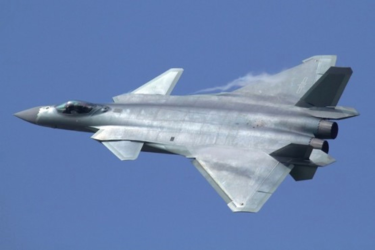 Çin\'in Hayalet Uçağı Ordu Envanterine Girdi