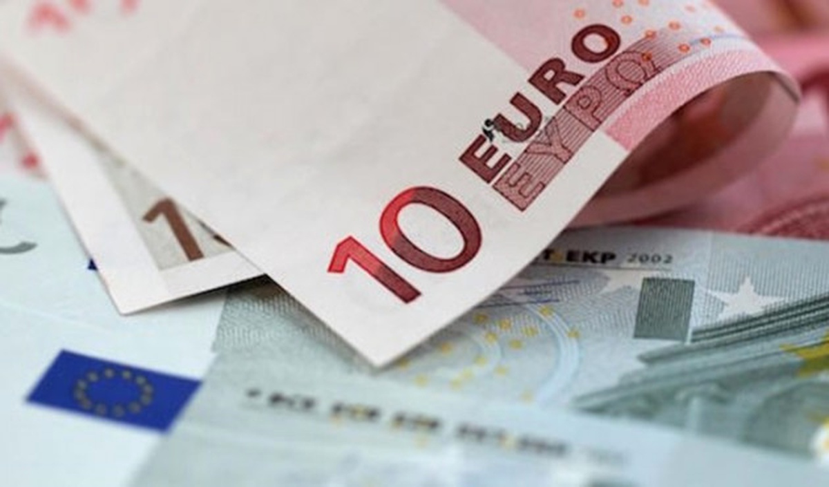 Draghi\' Sonrası Euro/tl 4\'e Çıktı