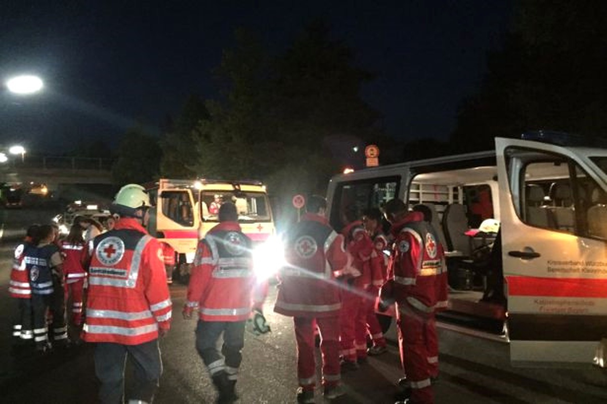 Düsseldorf\'taki Baltalı Saldırı: 3\'ü Ağır 7 Yaralı (2)