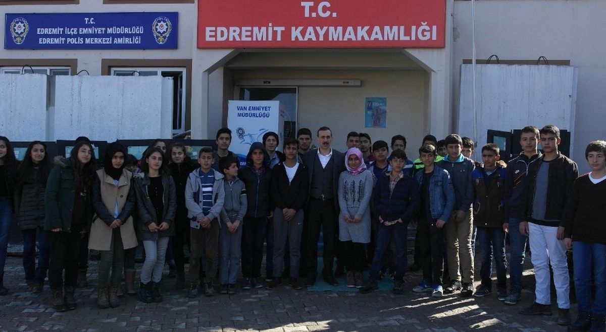 Edremit\'te "Gençlerimiz Geleceğimiz" Projesi