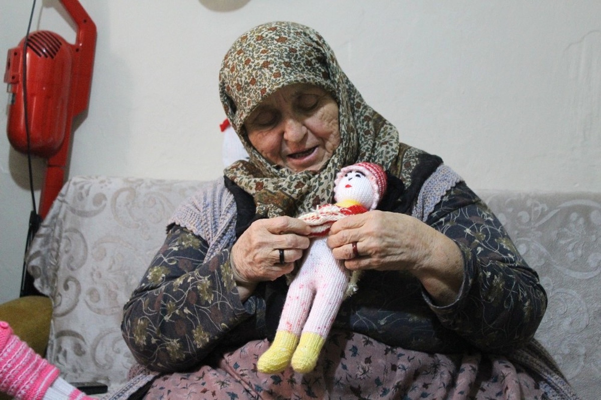 El Emeği Göz Nuru Bebekleriyle Geçimini Sağlıyor