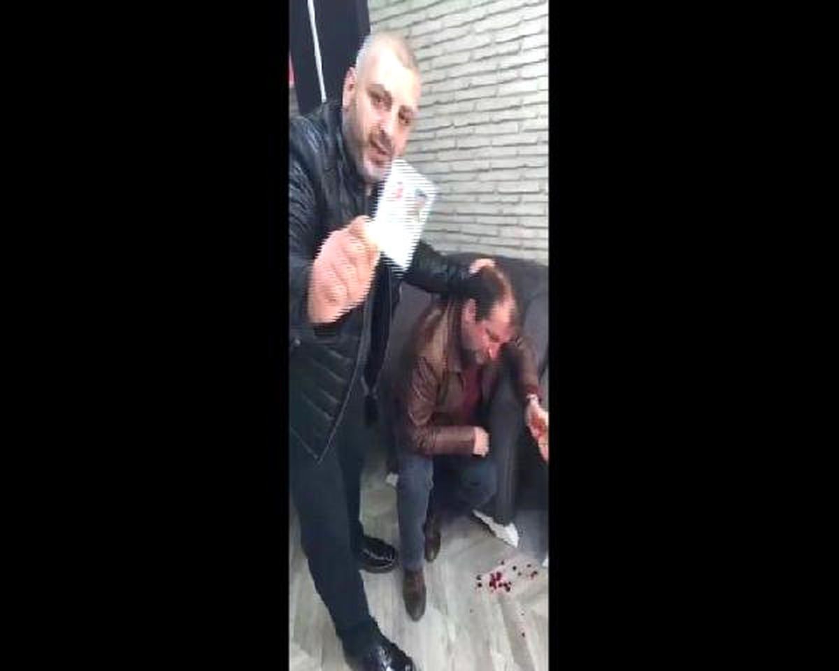 Fetö\'den İhraç Edilen Emniyet Müdürüne Dayak