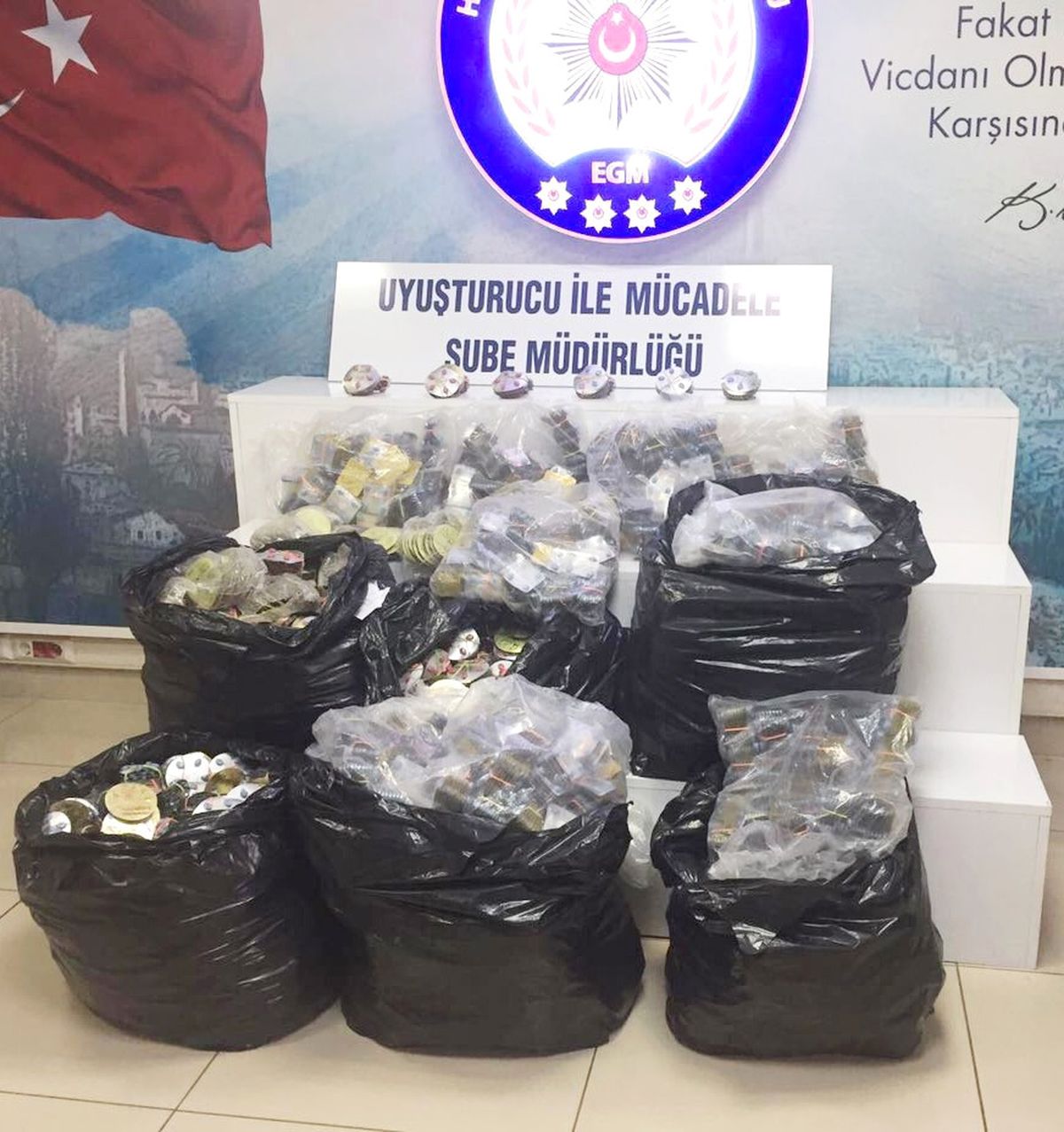 Hatay\'da Uyuşturucu Operasyonlarında 6 Kişi Tutuklandı