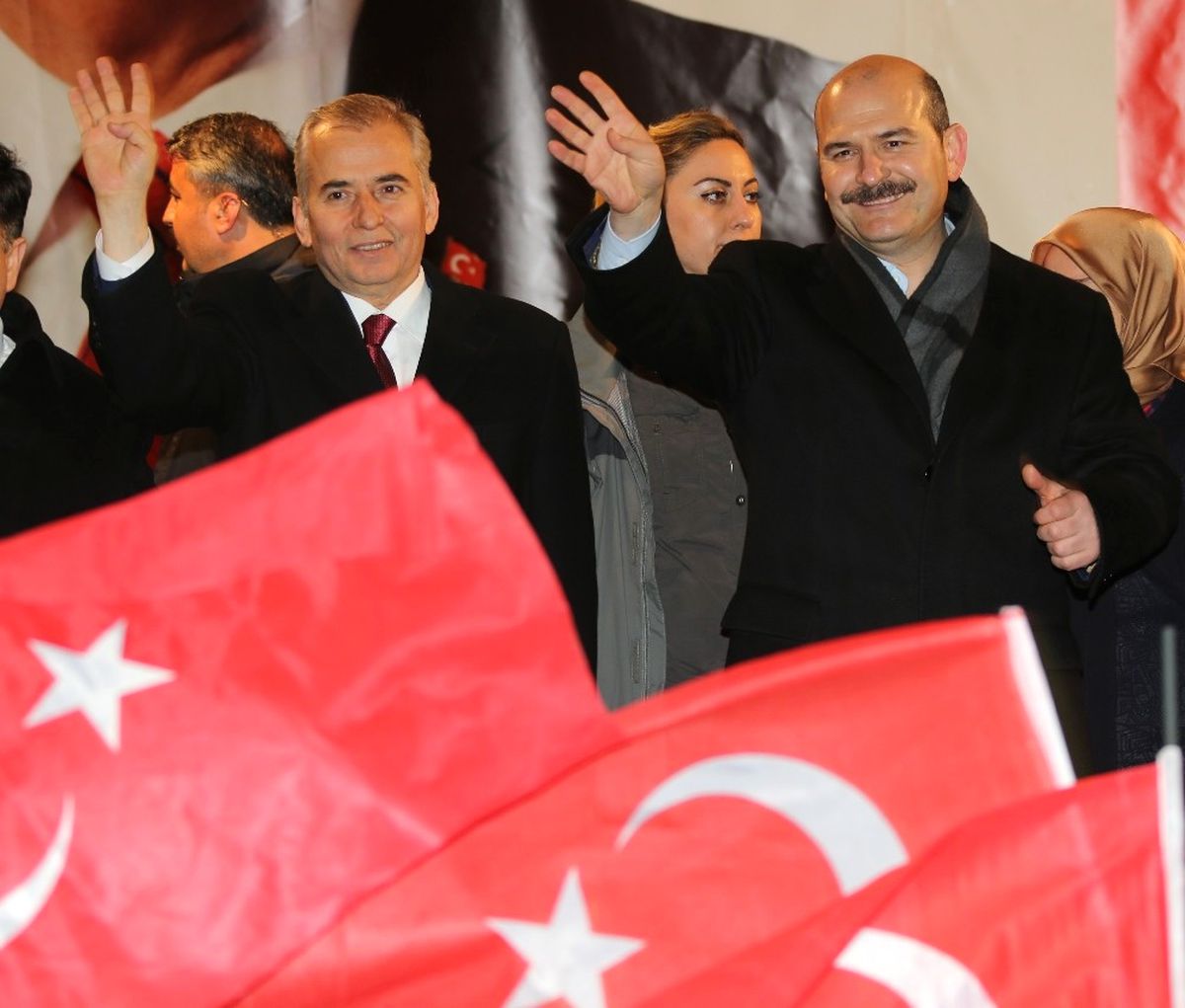 İçişleri Bakanı Soylu ve Başkan Zolan\'dan Rabia