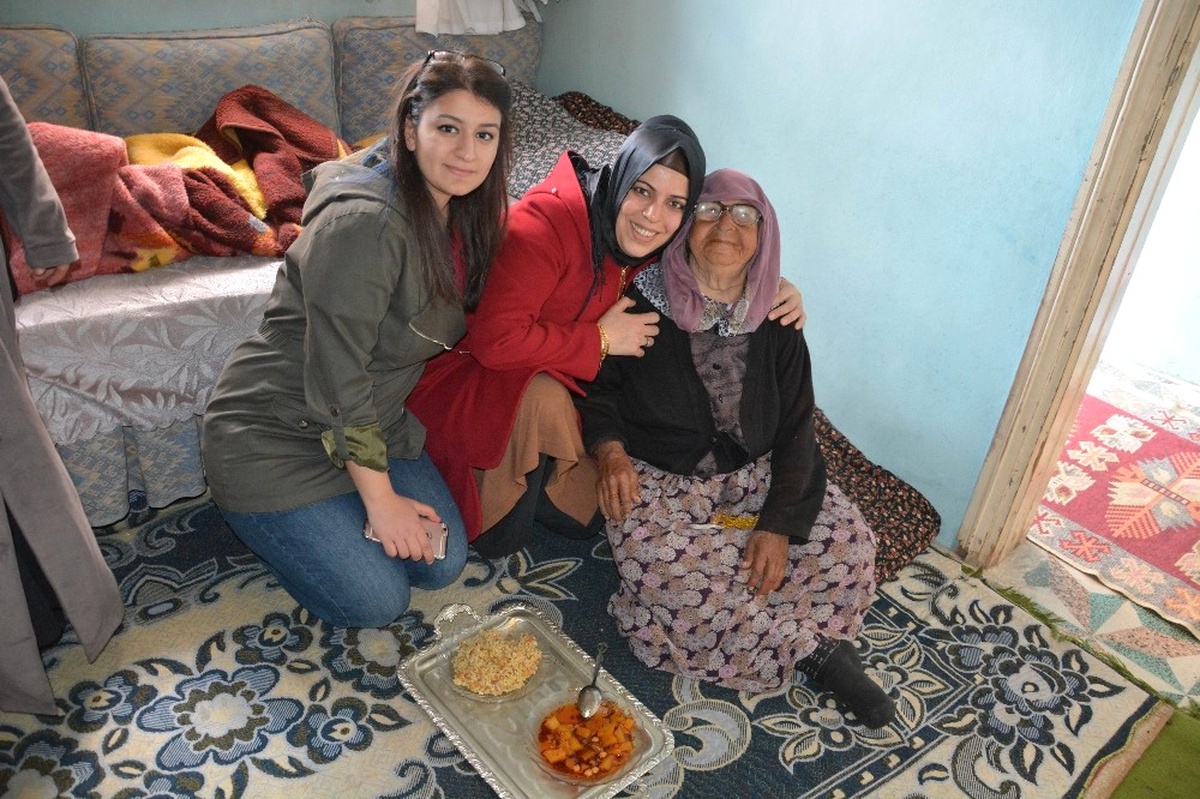 Kilis Belediyesi ile "Sıcak Yemekler Gülen Yüzler"