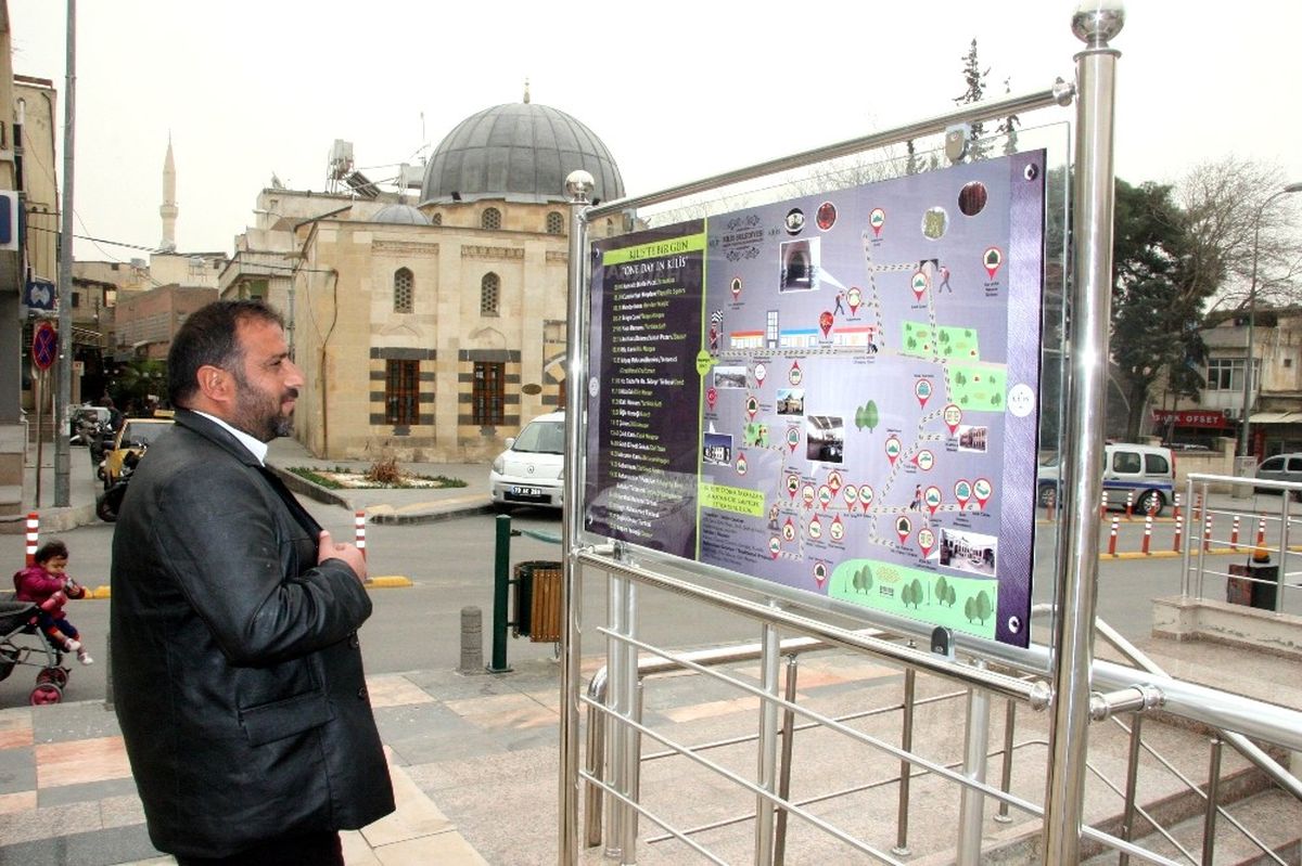 Kilis\'te Bir Gün" Panoları Yerlerine Asılmaya Başlandı