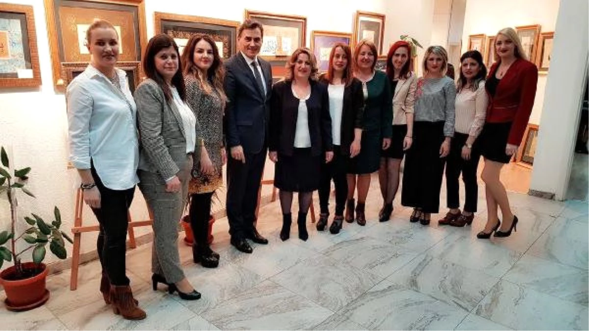 Kosova Demokratik Türk Partisi, \'4 Kadın 4 Profil\' Panel Düzenledi