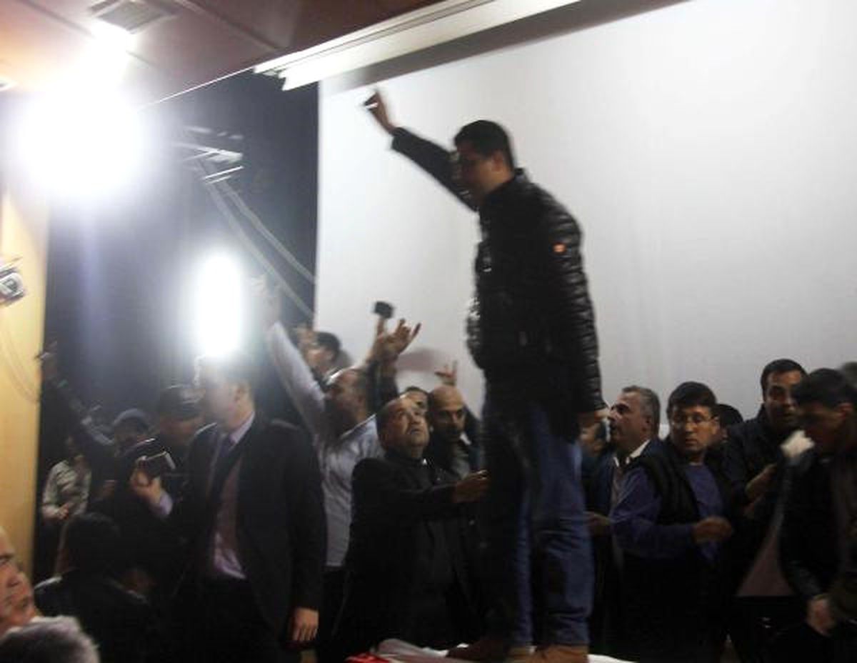 Özdağ ve Halaçoğlu\'na Saldırı Girişimine Soruşturma