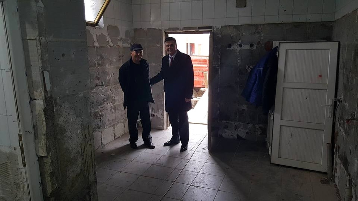 Pazaryeri\'nde Yeni Mahalle Camii Yenileniyor