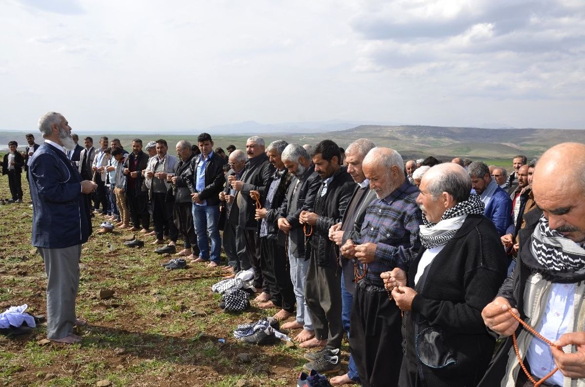 Şanlıurfa\'da Köylüler Yağmur Duasına Çıktı