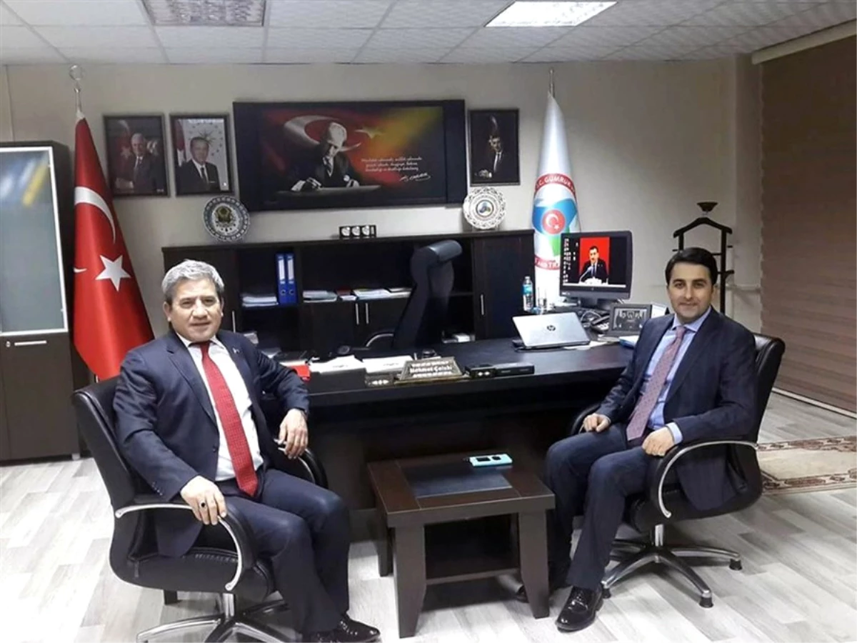 Saray Kaymakamı Bayır, Doğu Anadolu Gümrük ve Ticaret Bölge Müdürü Çelebi\'yi Ziyaret Etti