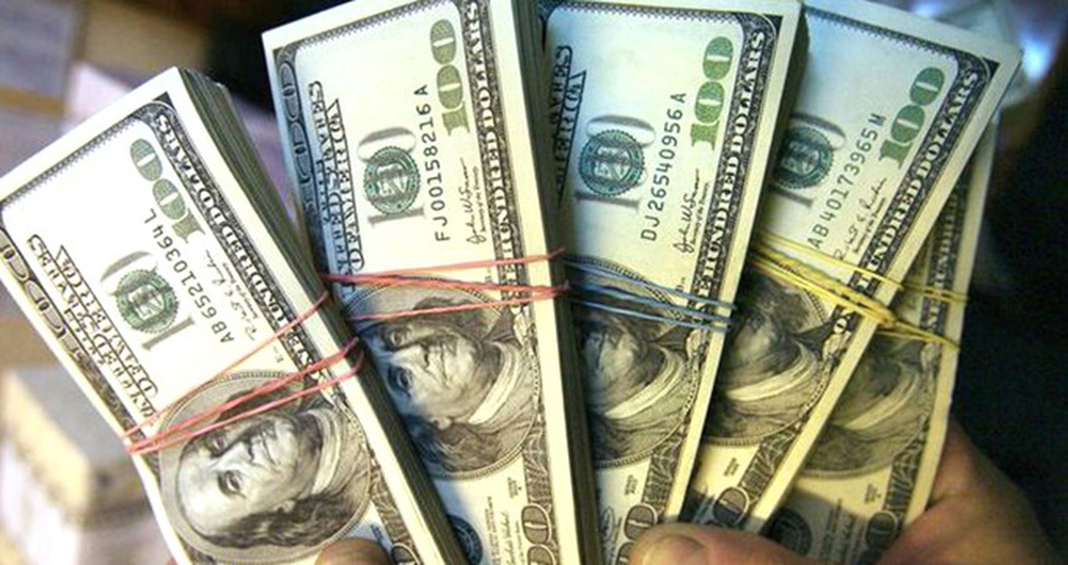 Dolar 3,76 TL\'den, Euro 3,99 TL\'den Güne Başladı