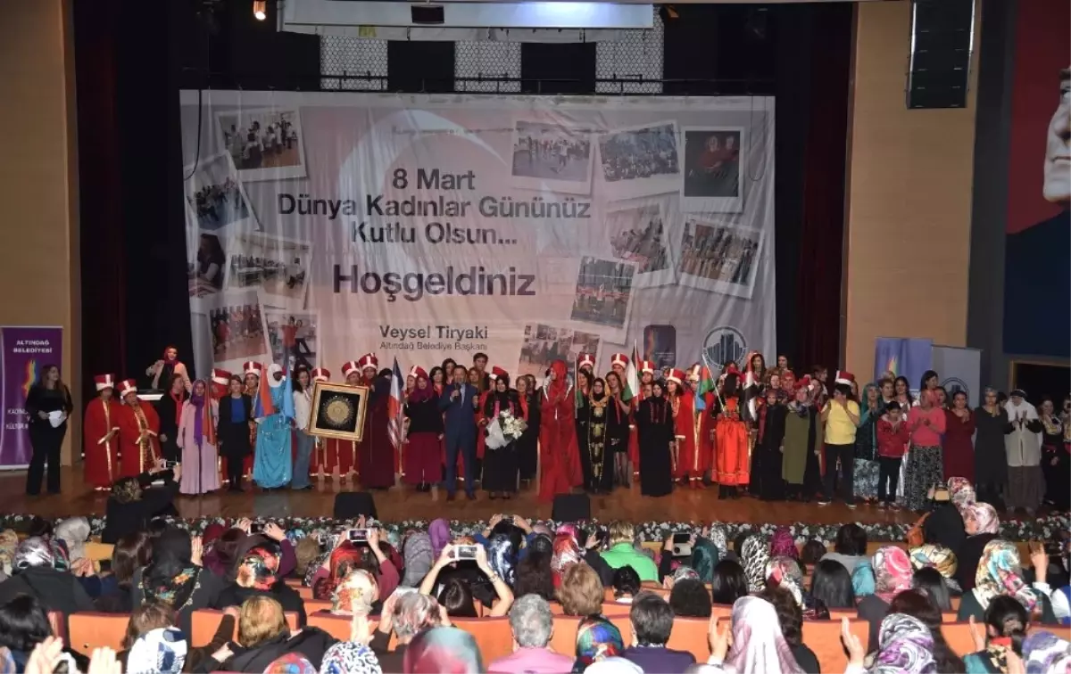 Söyleyecek Sözü Olan Kadınlar 8 Mart\'a Damgasını Vurdu