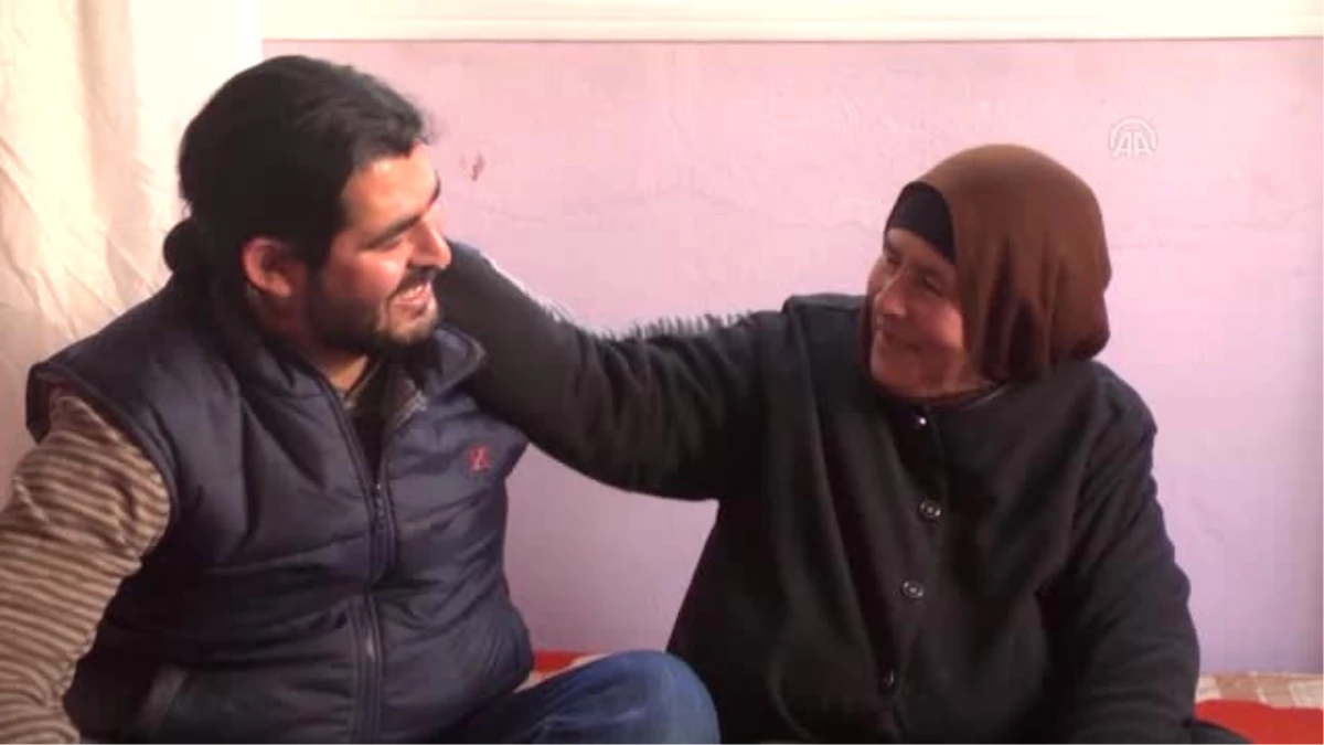 Suriyeli Anne Ile Oğlu 3 Yıl Sonra Kavuştu